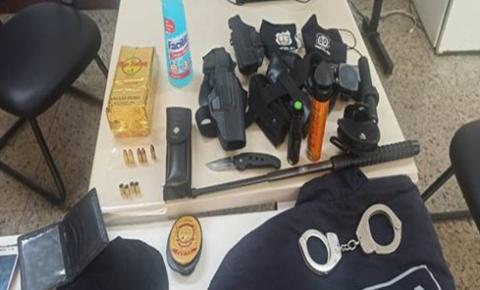 Imagens: faxineira furta delegacias e posta foto fingindo ser policial