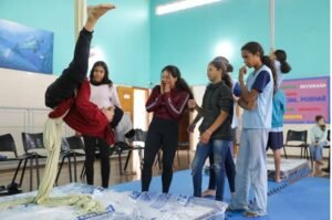 Projeto promove aulas gratuitas de arte circense para crianças e adolescentes em Arniqueira