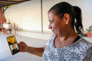 Aprendizados e tecnologia para matar a saudade: família fala sobre experiências do Pontes para o Mundo