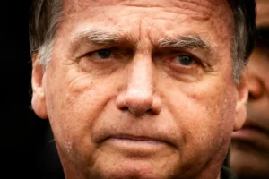 Correio de Santa Maria - Bolsonaro soluça há 23 horas