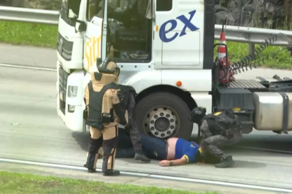 Correio de Santa Maria - Motorista admite que sequestro com falsa bomba no Rodoanel foi armação