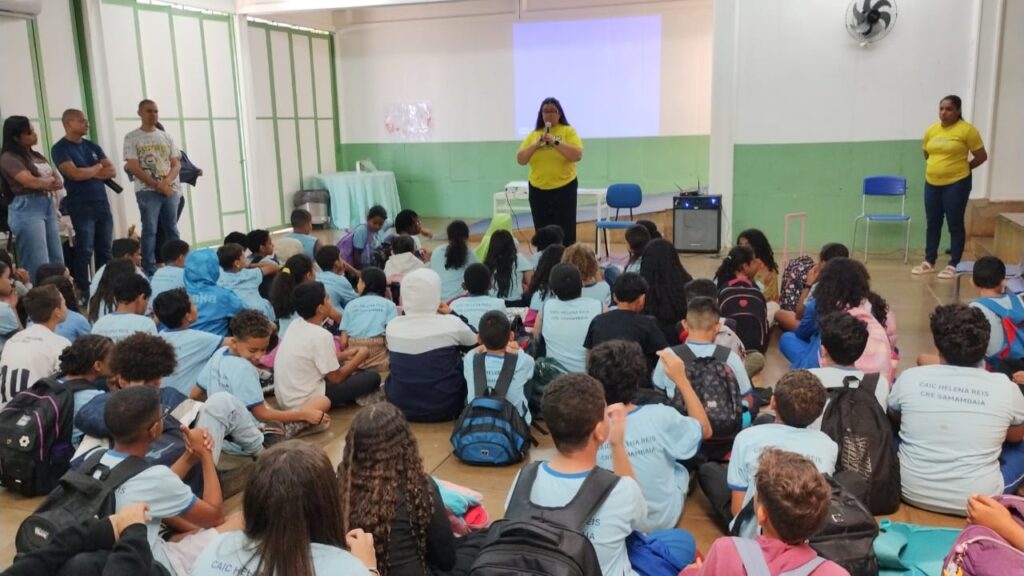 Ações educativas, musicais e teatrais fortalecem prevenção à violência em escolas públicas do DF