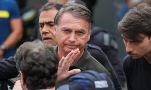 Dino, Cármen Lúcia e Zanin votam com Moraes para encerrar julgamento de Bolsonaro