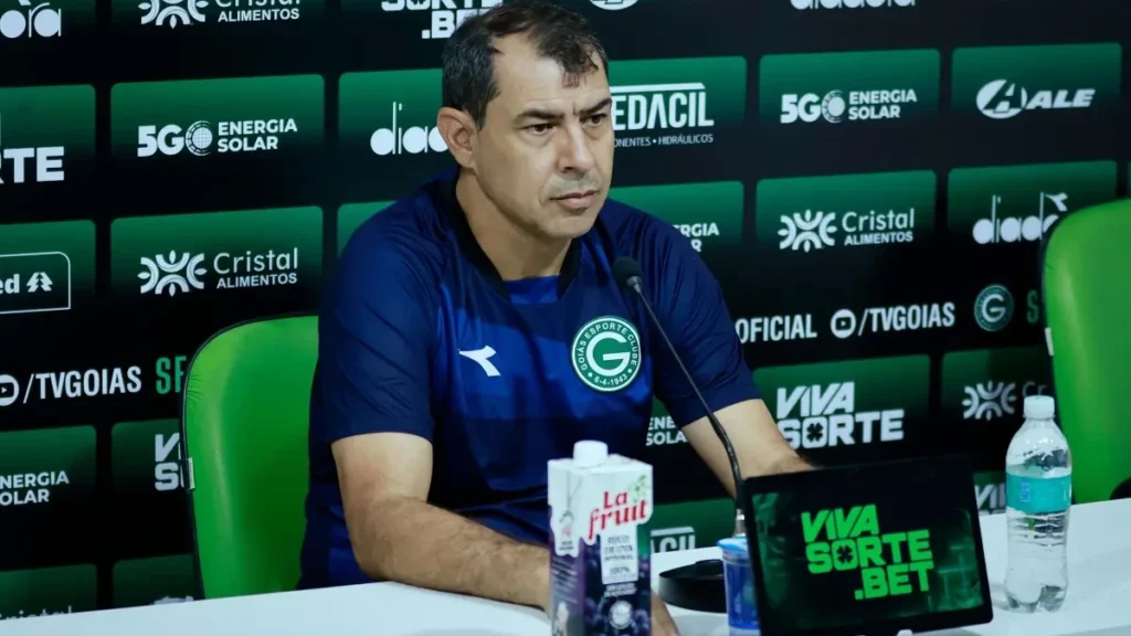 “Nós não fizemos por merecer”, afirma Fábio Carille após Goiás não conseguir o acesso para a Série A