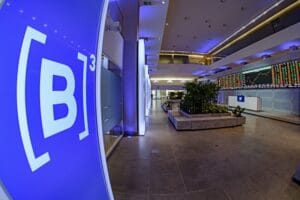 Correio de Santa Maria - Bancos puxam lucro bilionário da B3 no 3º trimestre de 2025