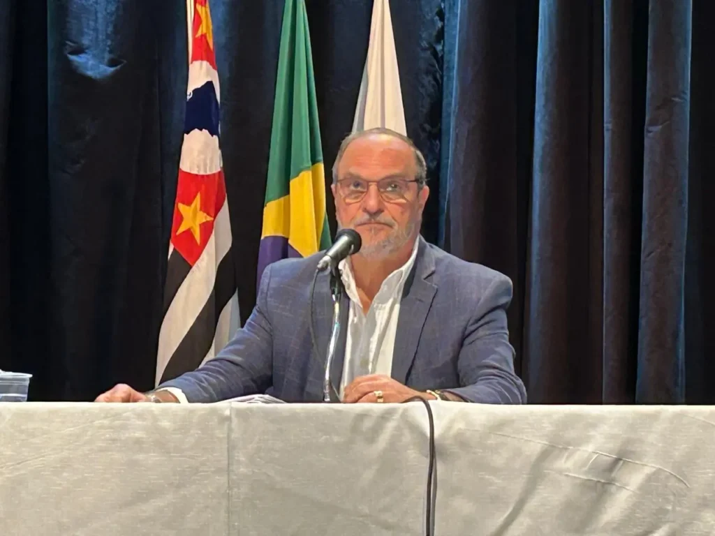 Tuma lamenta “freio repentino” do Cori e defende reforma estatutária do Corinthians