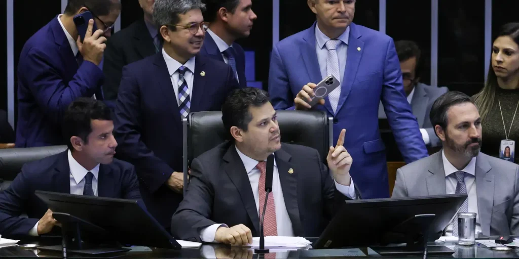 Congresso aprova crédito de R$ 42 bilhões para Previdência e Bolsa Família