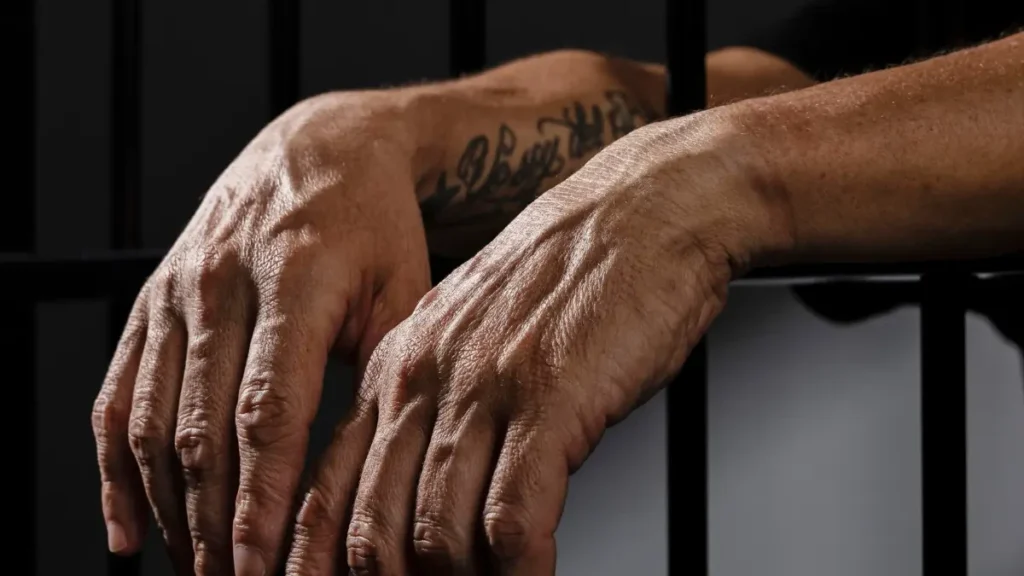 Justiça condena advogados e parentes de presos ligados ao Comando Vermelho em Goiás