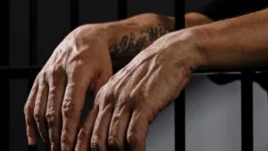 Justiça condena advogados e parentes de presos ligados ao Comando Vermelho em Goiás