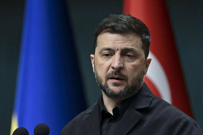 Correio de Santa Maria - A angústia de Zelensky em busca de alternativa ao plano 'secreto' de Trump para guerra na Ucrânia
