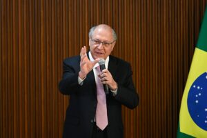 Alckmin revela porcentagem de exportações ainda sob tarifaço dos EUA