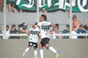 Coritiba vence Amazonas e conquista título da Série B do Brasileirão