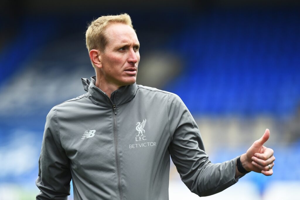 Ex-goleiro e campeão pelo Liverpool revela problemas de saúde mental