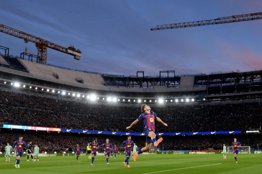 Barcelona goleia Athletic Bilbao em reestreia do Camp Nou