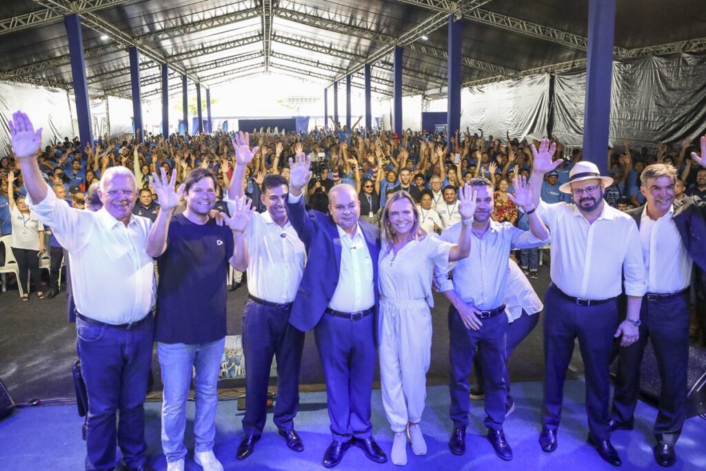 Ibaneis lança Feirão do Trabalhador e comemora formatura do RenovaDF