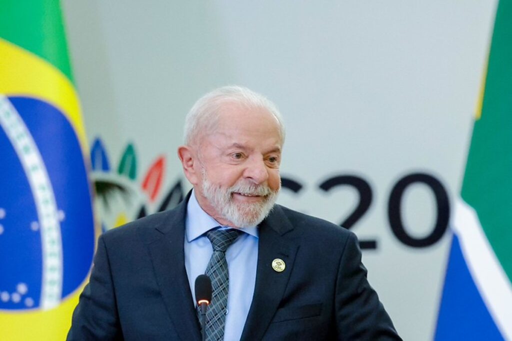 Em Moçambique, Lula fala sobre “inteligência” contra crime organizado