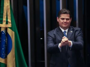 Em resposta a Messias, Alcolumbre diz que Senado seguirá rito de análise da indicação
