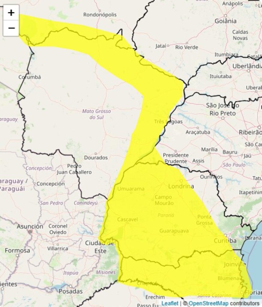Chuvas alagam centenas de casas e afetam ao menos 32 cidades em SC