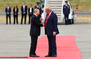 EUA e Rússia realizam negociações de paz em Abu Dhabi enquanto mísseis atingem Kiev