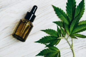 Mercado da maconha medicinal no Brasil chega a R$ 971 milhões em 2025