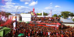 Flamengo parte para a final da Libertadores com festa da torcida
