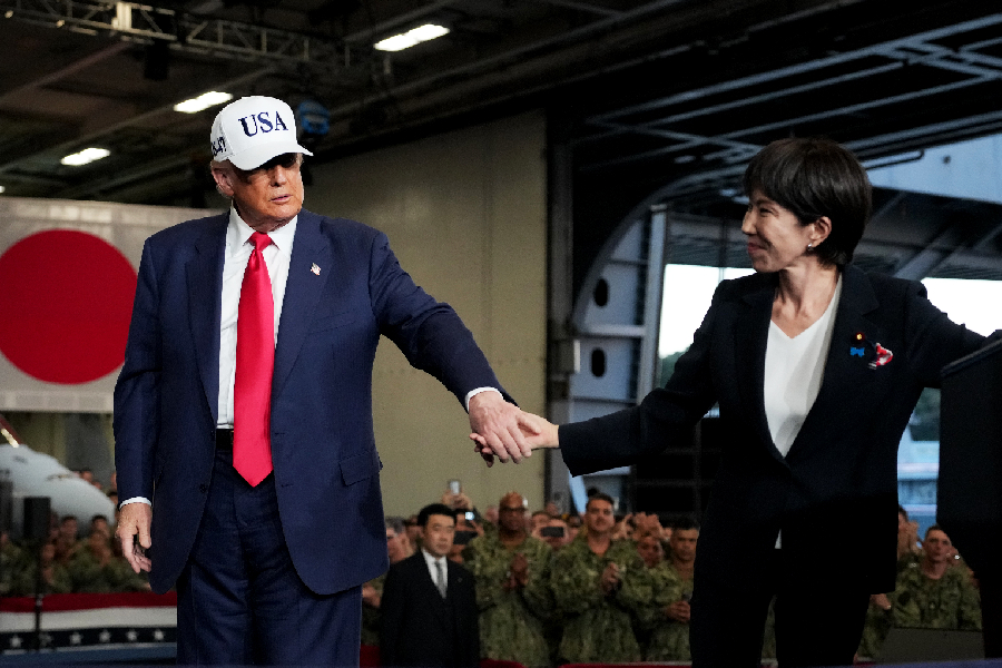 Trump pede a premiê japonesa que evite agravar tensões com a China, informa agência