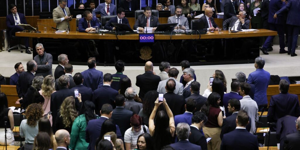 Congresso mantém regras de licenciamento ambiental, rejeitando vetos