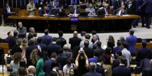 Congresso mantém regras de licenciamento ambiental, rejeitando vetos