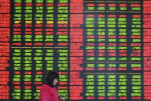 Queda nas ações asiáticas: China em foco com setor imobiliário em crise e especulação sobre juros no Japão