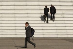 Déficit orçamentário do Canadá atinge C$ 16,09 bilhões no primeiro semestre de 2025/26