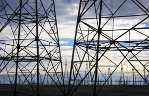 Aneel anuncia bandeira tarifária amarela em dezembro: Entenda a mudança nas contas de energia