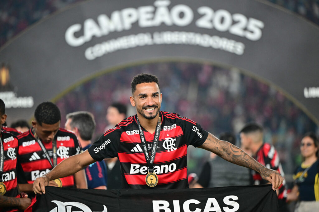 Presidente da FIFA parabeniza Flamengo por vitória e deseja sucesso na Copa Intercontinental