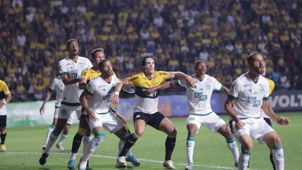 Visitante indesejado? Goiás é melhor fora do que dentro de casa na Série B