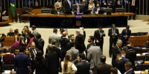Câmara aprova redução de benefícios fiscais; projeto vai ao Senado