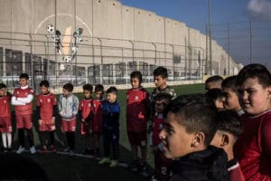 Ordem de demolição israelense ameaça campo de futebol próximo a Belém