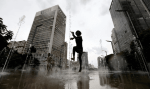 São Paulo tem piscinas públicas para aliviar o calor: saiba onde