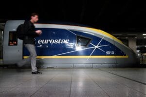 Eurostar anuncia retomada progressiva do tráfego sob o Canal da Mancha após problema técnico