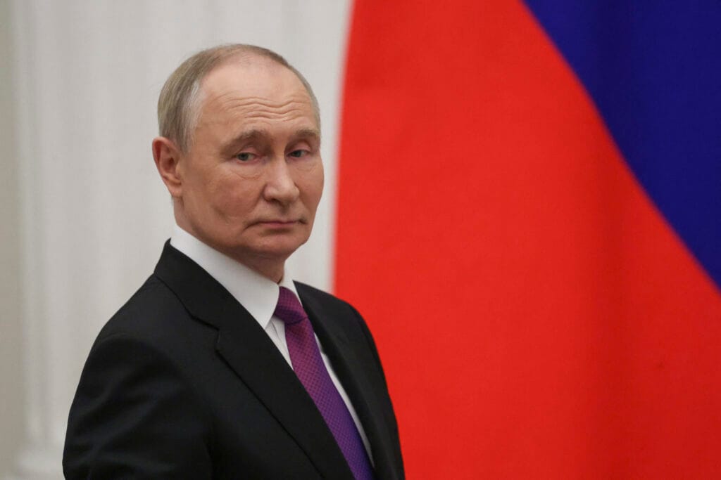 Rússia revela supermíssil para intimidar Kiev