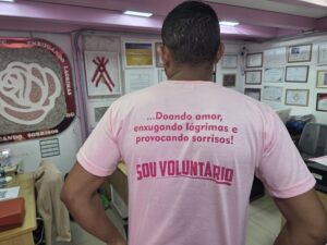 Voluntários fortalecem humanização e ampliam apoio a pacientes no Hospital de Base