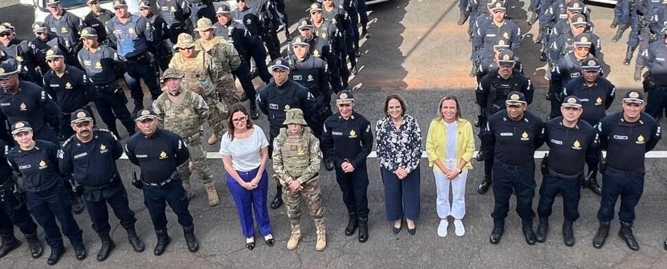 PMDF entrega viaturas para policiamento contra violência doméstica