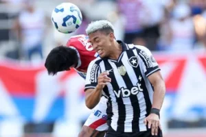 Fortaleza tenta resistir, sofre virada do Botafogo e está rebaixado