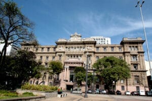 TJ-SP investiga se dados de crianças e adolescentes infratores foram divulgados em sites de busca jurídica