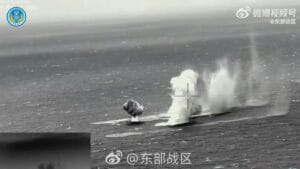 China lança foguetes no segundo dia de exercícios militares ao redor de Taiwan