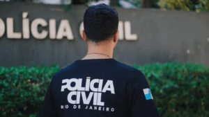 Operação mira grupo que ‘apagava’ mandados de prisão para criminosos do CV