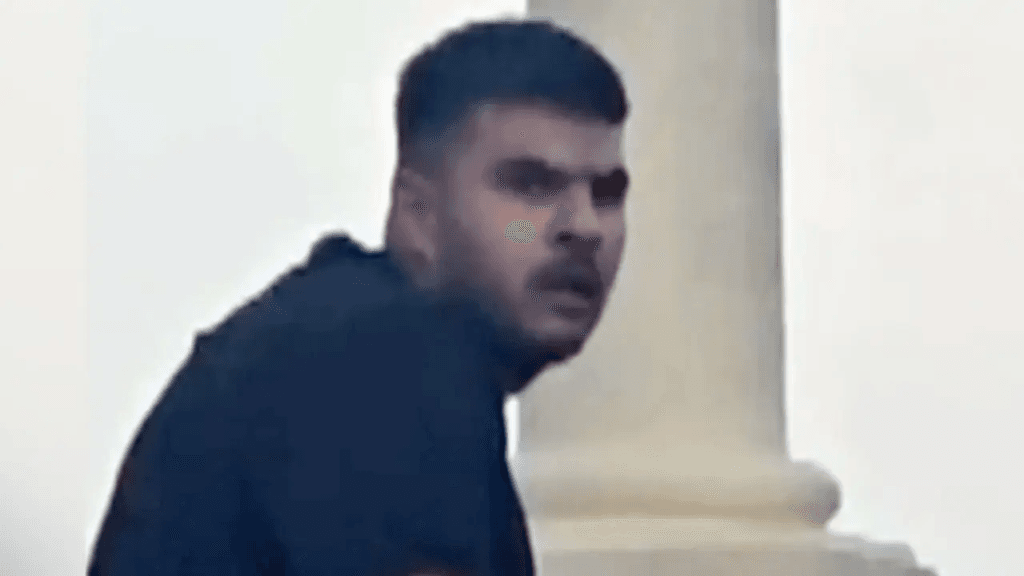 Austrália acusa terrorista sobrevivente em ataque em Sydney de 59 crimes