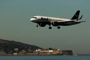 Cade aprova aquisição de participação minoritária da Azul pela United Airlines