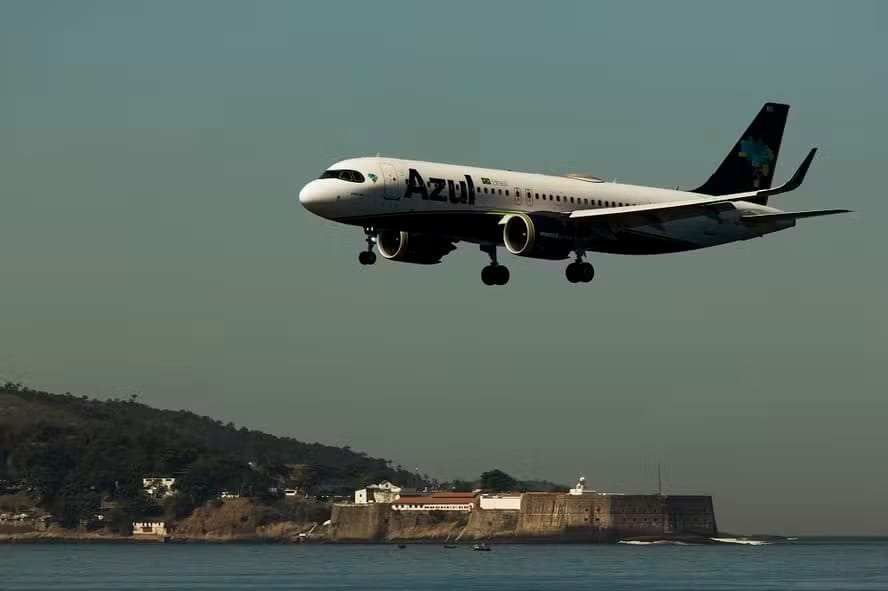 Cade aprova aquisição de participação minoritária da Azul pela United Airlines