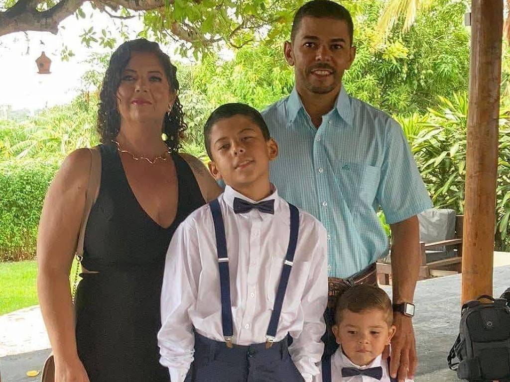 BMW bate em carro e deixa cinco pessoas da mesma família mortas no interior de SP