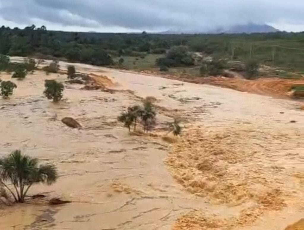 Barragem se rompe em hidrelétrica particular no Tocantins