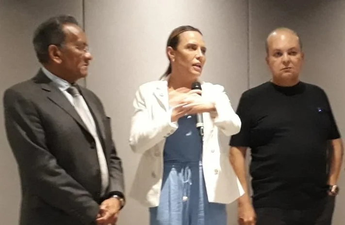 Em jantar com jornalistas, Ibaneis defende imprensa e reforça confiança em Celina Leão